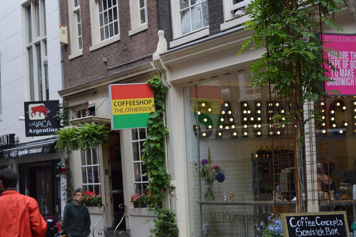 в амстердаме легальна марихуана